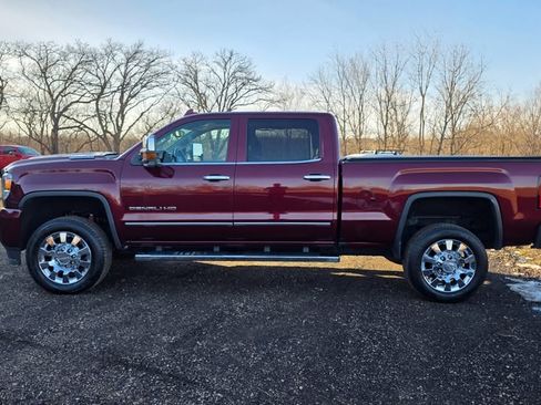 Used 2017 GMC Sierra 2500 Denali w/ Duramax Plus Package image 5