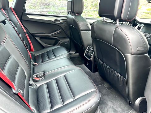 Used 2017 Porsche Macan Turbo image 13