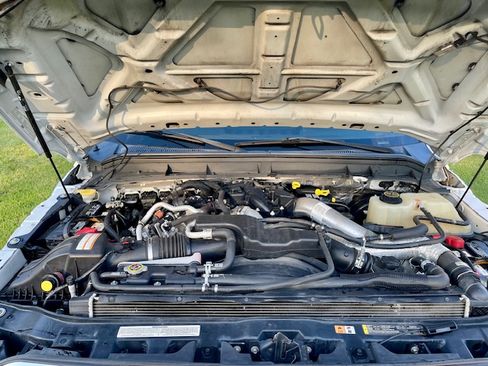 Used 2016 Ford F250 XLT w/ Snow Plow Prep Package image 12