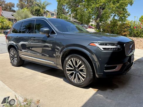 Used 2022 Volvo XC90 T8 Inscription Expression w/ Advanced Package AWD/4WD image 2