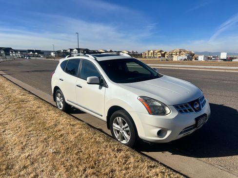 Used 2012 Nissan Rogue SV w/ Premium Pkg AWD/4WD image 2