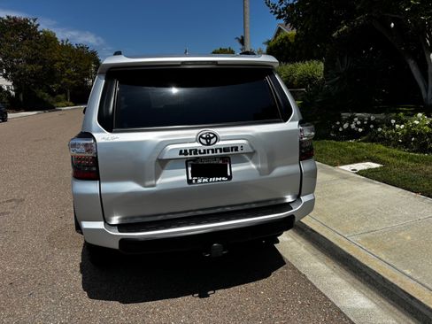 Used 2022 Toyota 4Runner TRD Sport w/ Technology Package AWD/4WD image 5