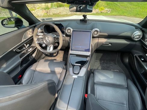 Used 2022 Mercedes-Benz SL 63 AMG 4MATIC image 8