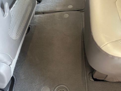 Used 2017 Chrysler Pacifica Touring-L FWD image 12