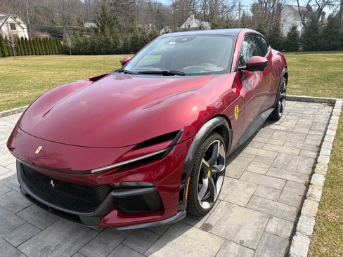 Used 2025 Ferrari Purosangue image 8