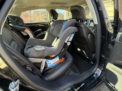 Used 2015 Ford Fusion SE w/ Equipment Group 202A image 12