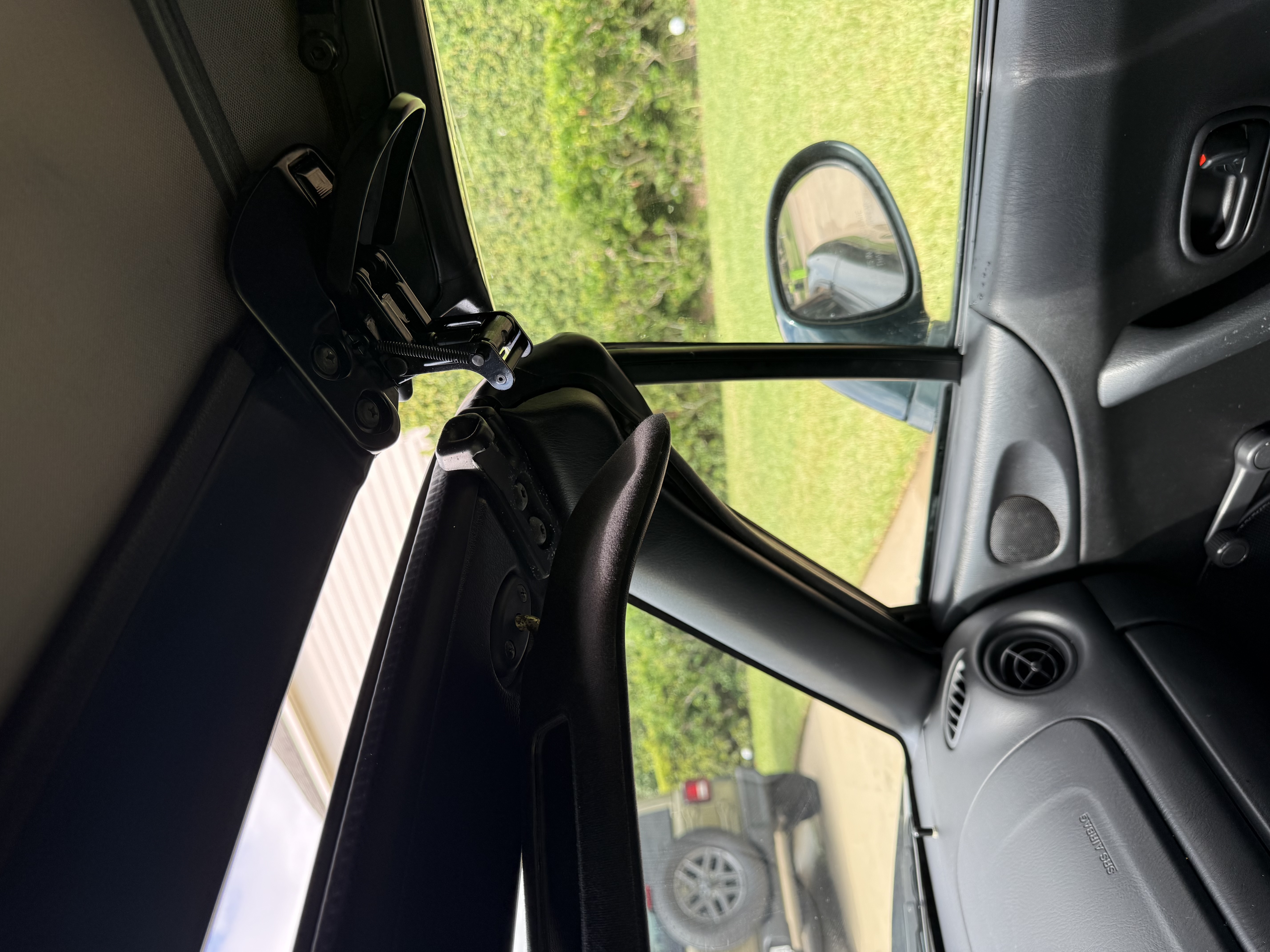 Used 1999 MAZDA MX-5 Miata RWD image 26