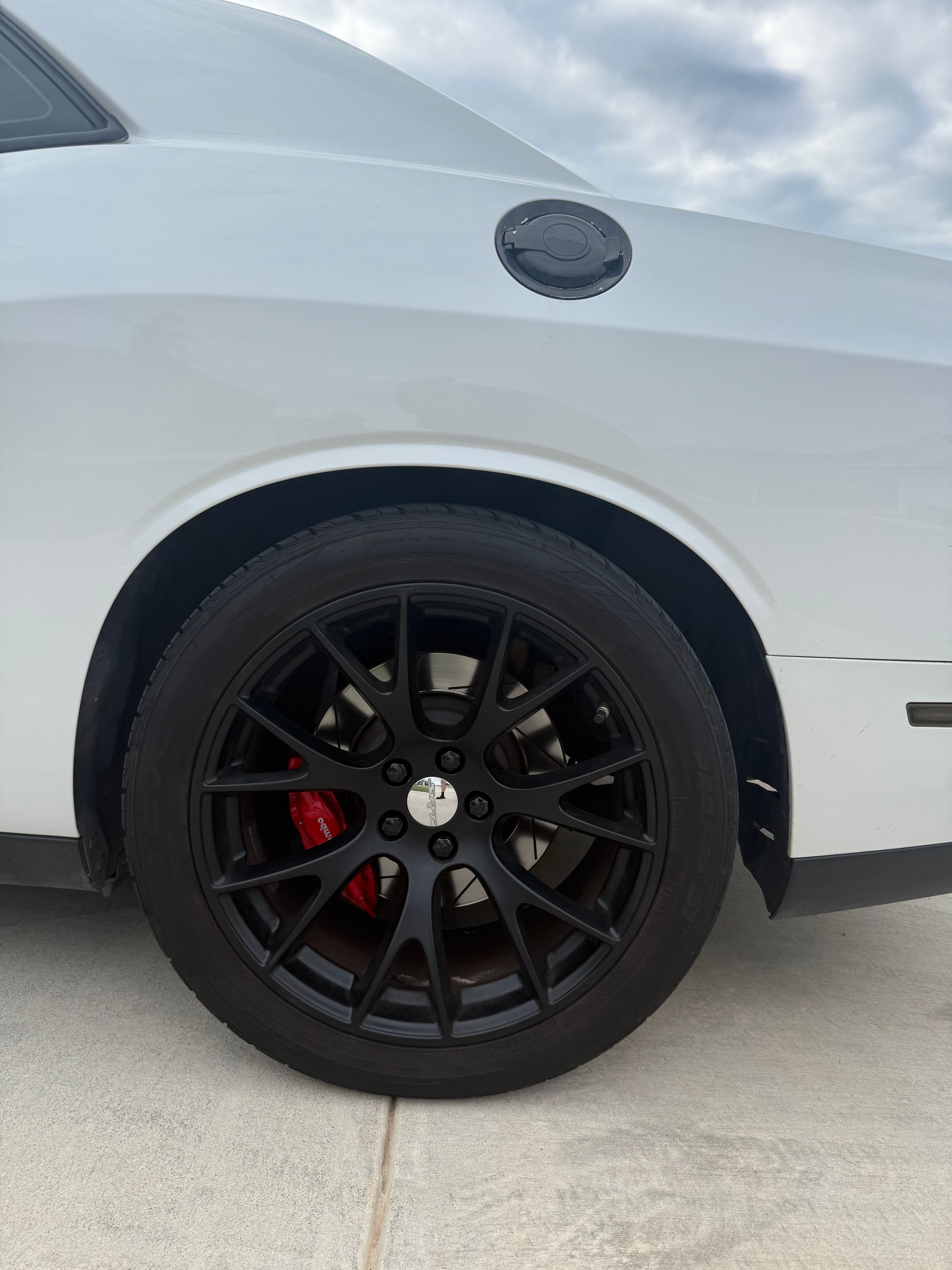 Used 2015 Dodge Challenger SRT w/ Technology Group RWD image 24