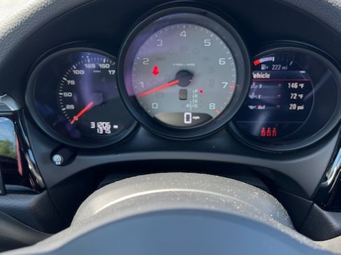 Used 2021 Porsche Macan S image 6