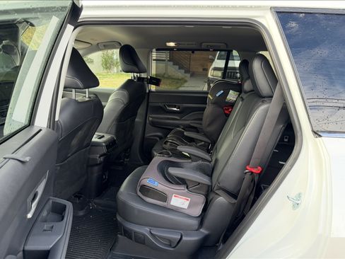 Used 2026 Toyota Grand Highlander AWD image 19