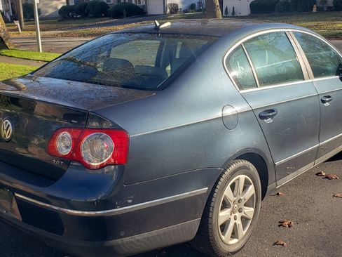 Used 2006 Volkswagen Passat 2.0T image 10