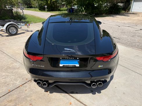 Used 2015 Jaguar F-TYPE R RWD image 5