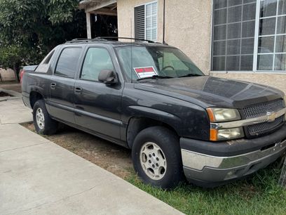 Used 2005 Chevrolet Avalanche LS w/ Onstar Plus Package