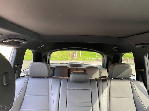 Used 2022 Mercedes-Benz GLS 450 4MATIC image 25