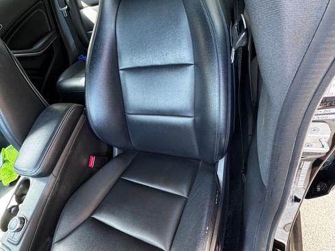 Used 2014 Mercedes-Benz CLA 250 image 19