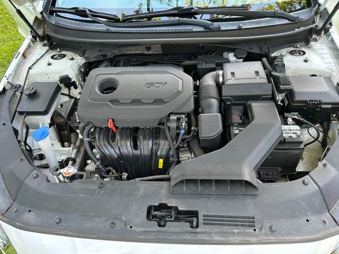 Used 2018 Hyundai Sonata SE w/ Cargo Package FWD image 19