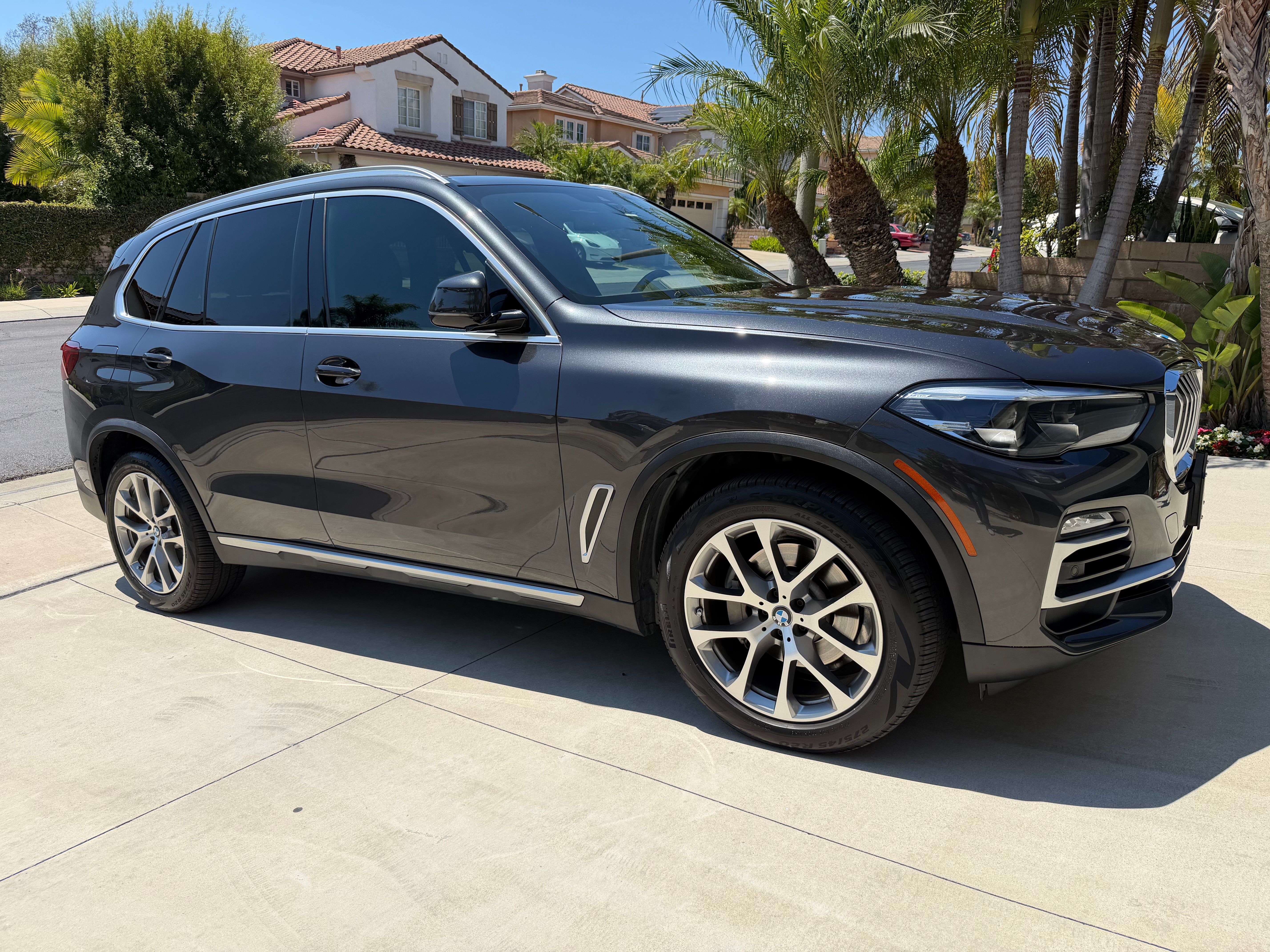 Used 2019 BMW X5 xDrive40i w/ Convenience Package AWD/4WD image 2