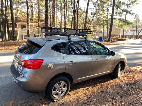 Used 2011 Nissan Rogue S image 1