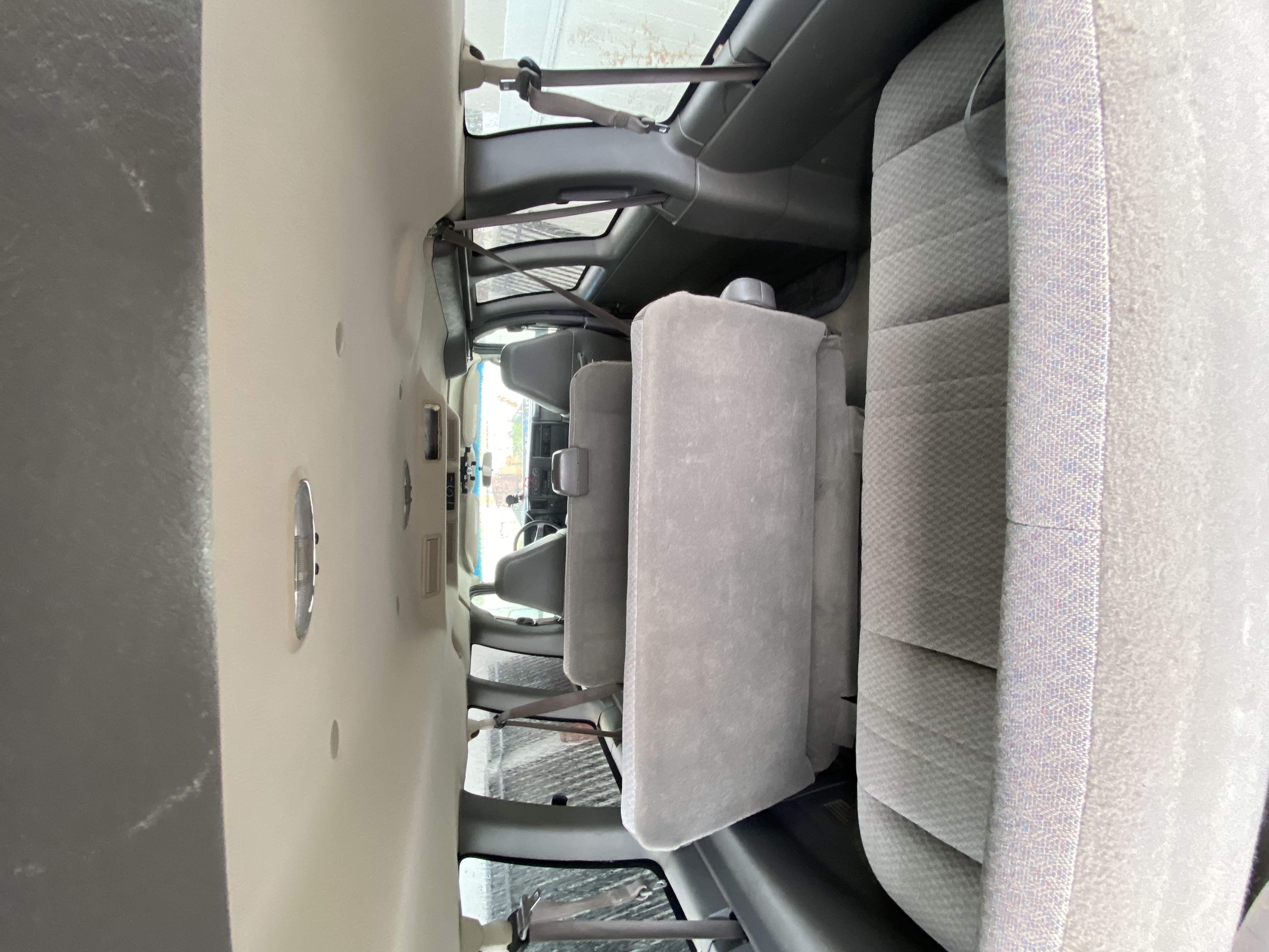 Used 2006 Chevrolet Express 3500 Passenger w/ LT Preferred Equipment Group RWD image 8