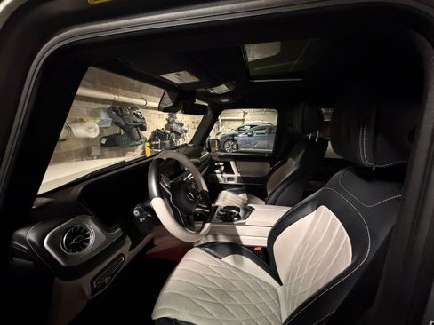 Used 2023 Mercedes-Benz G 550 image 11