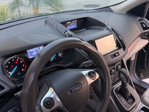 Used 2013 Ford Escape SE FWD image 12