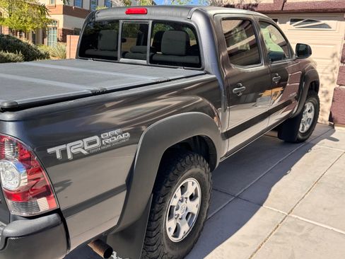 Used 2013 Toyota Tacoma 4x4 Double Cab w/ TRD Off-Road Pkg image 2