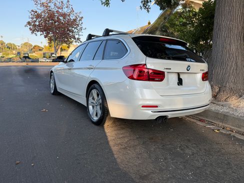 Used 2018 BMW 330i xDrive Wagon image 4