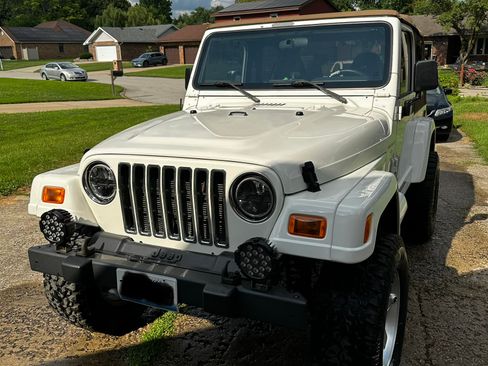 Used 2001 Jeep Wrangler Sahara AWD/4WD image 1