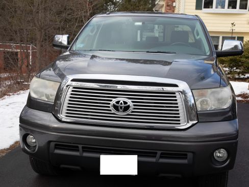 Used 2012 Toyota Tundra Limited image 2