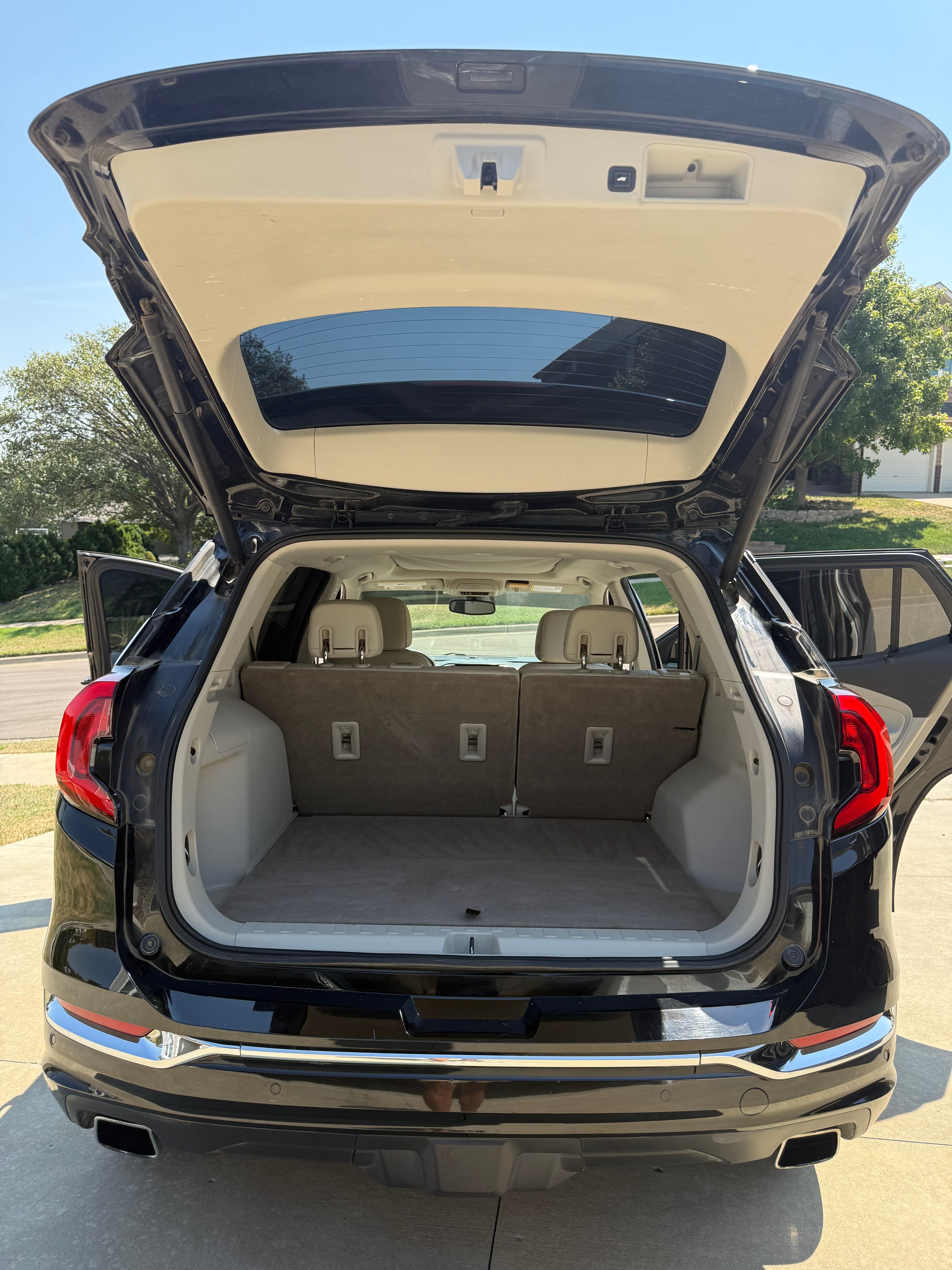 Used 2019 GMC Terrain Denali w/ Comfort Package FWD image 22