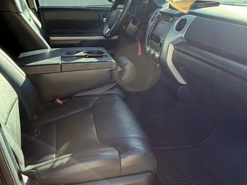 Used 2014 Toyota Tundra SR5 image 12