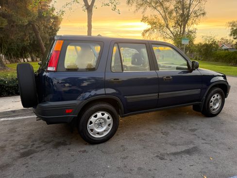 Used 1999 Honda CR-V LX image 8