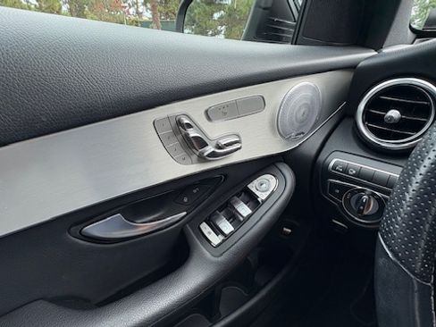 Used 2019 Mercedes-Benz GLC 300 4MATIC Coupe image 5