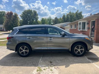 Used 2019 INFINITI QX60 Luxe w/ Essential Package