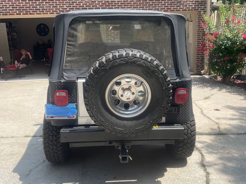 Used 2005 Jeep Wrangler X AWD/4WD image 4