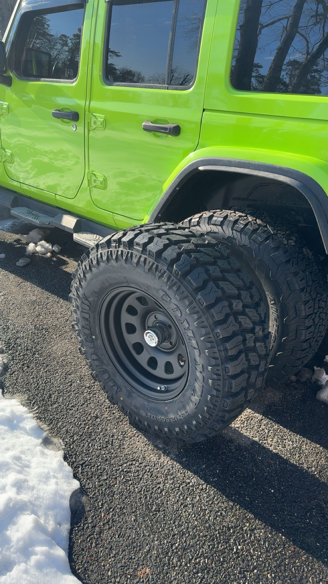 Used 2021 Jeep Wrangler Unlimited Rubicon w/ Xtreme Recon 35" Tire Package AWD/4WD image 24