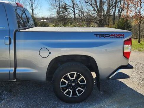 Used 2017 Toyota Tundra SR5 w/ TRD Off Road Package image 11