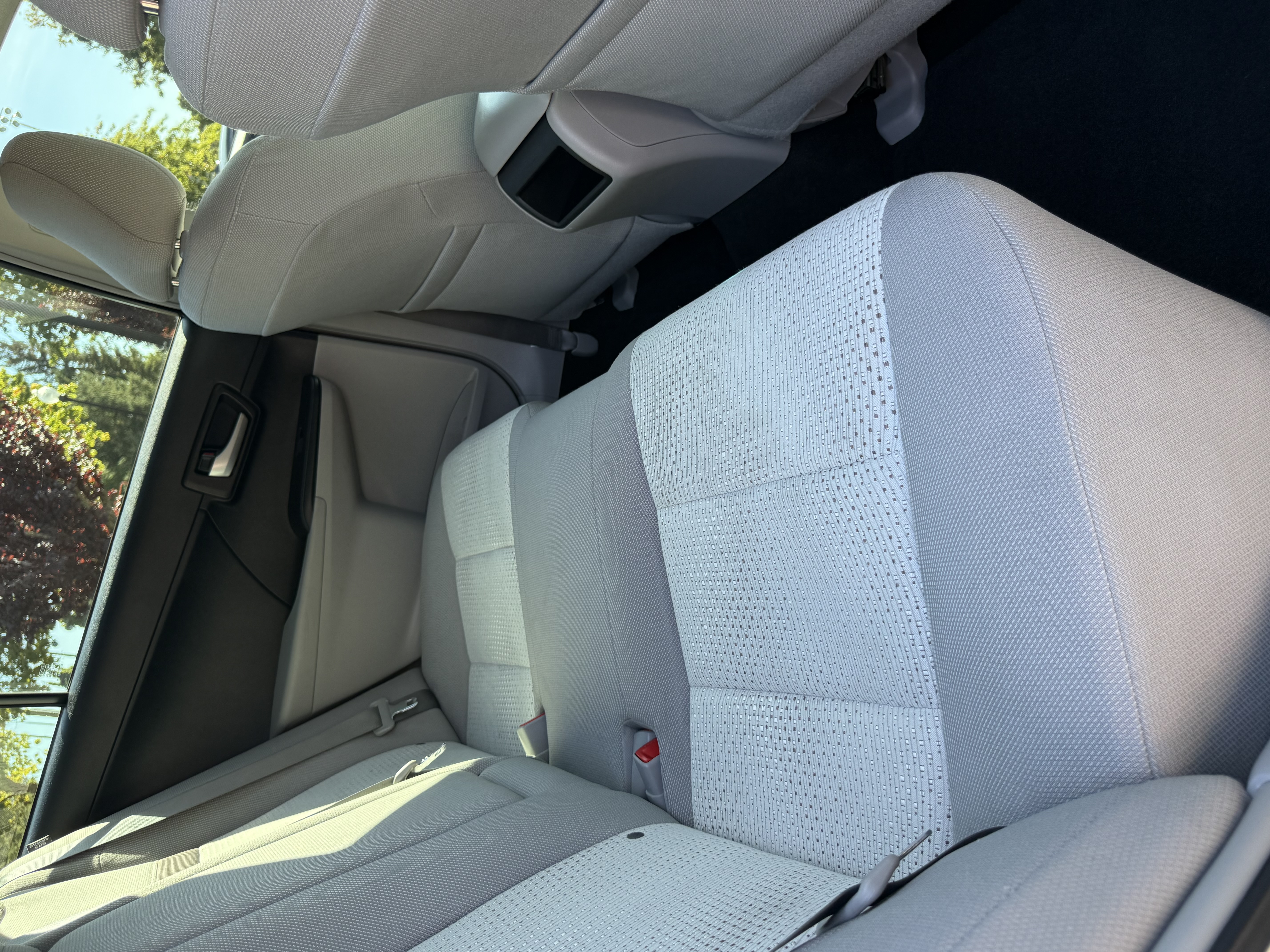 Used 2014 Toyota Camry LE FWD image 14