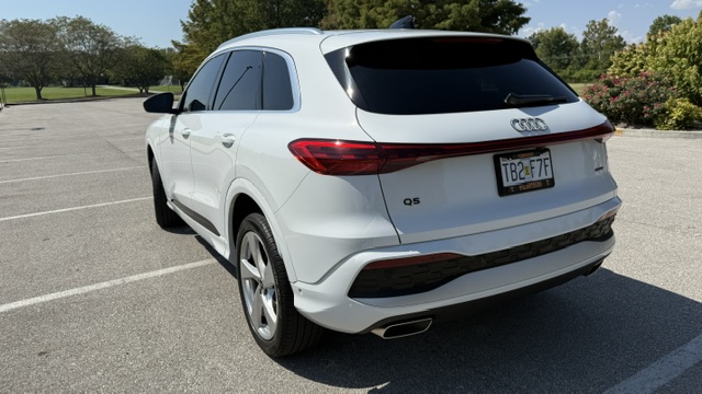Used 2025 Audi Q5 Premium Plus AWD/4WD image 9