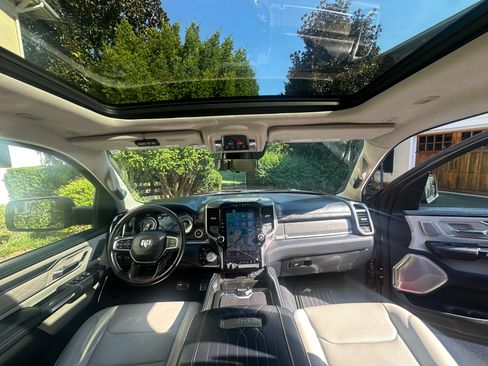 Used 2022 RAM 1500 Limited image 1