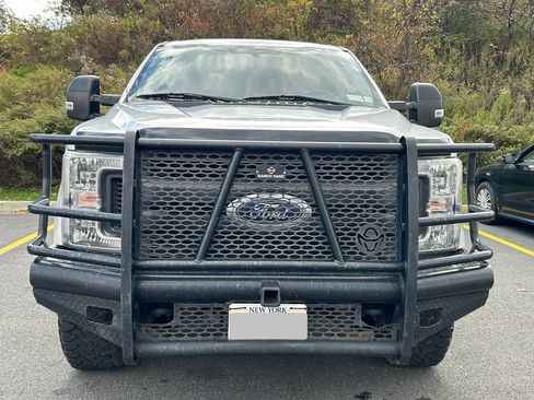 Used 2019 Ford F350 XL w/ Power Equipment Group image 12