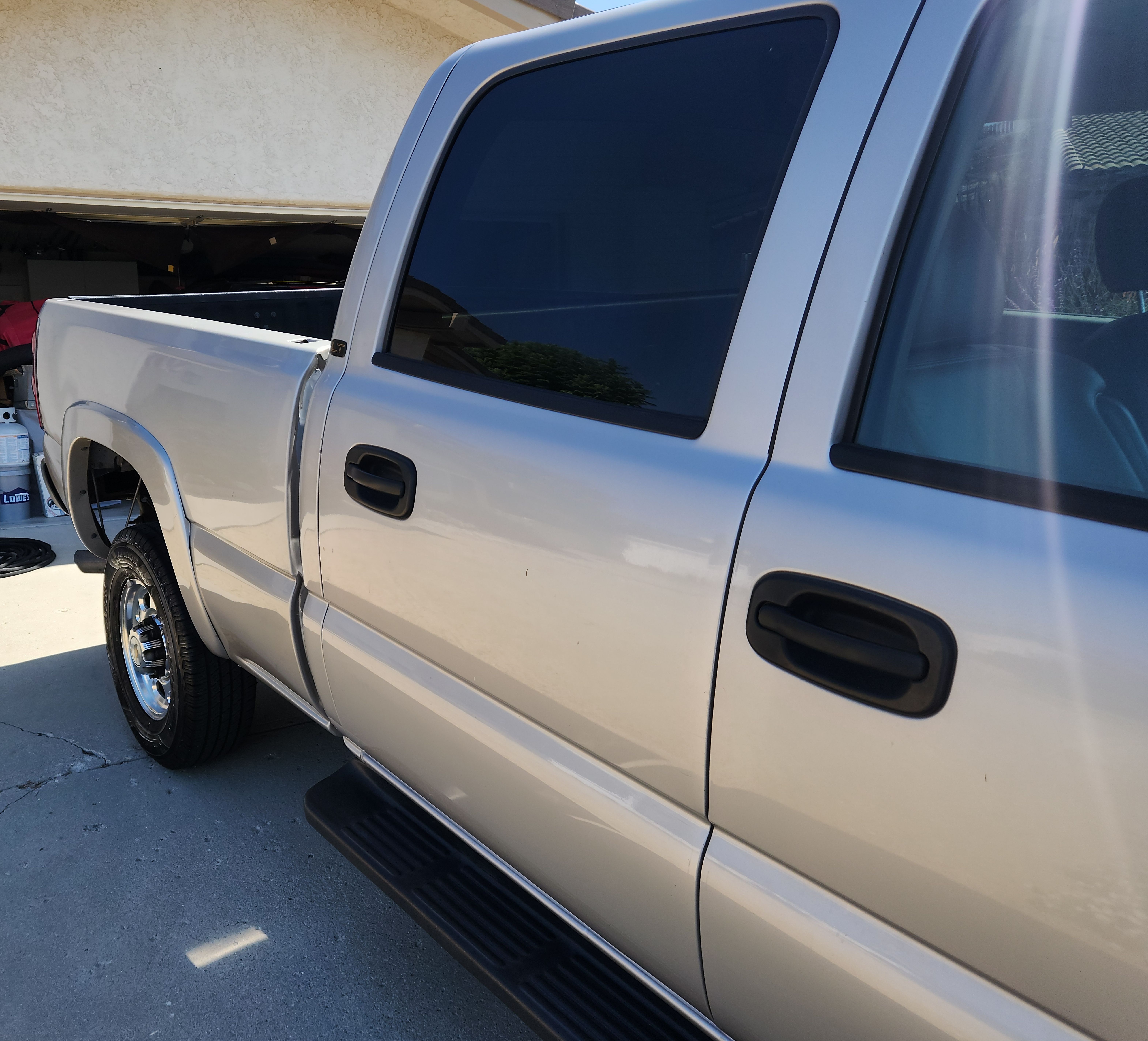 Used 2005 Chevrolet Silverado 2500 LT w/ Heavy-Duty Power Package AWD/4WD image 5