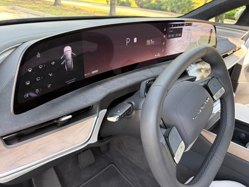 Used 2026 Lucid Gravity Grand Touring image 27