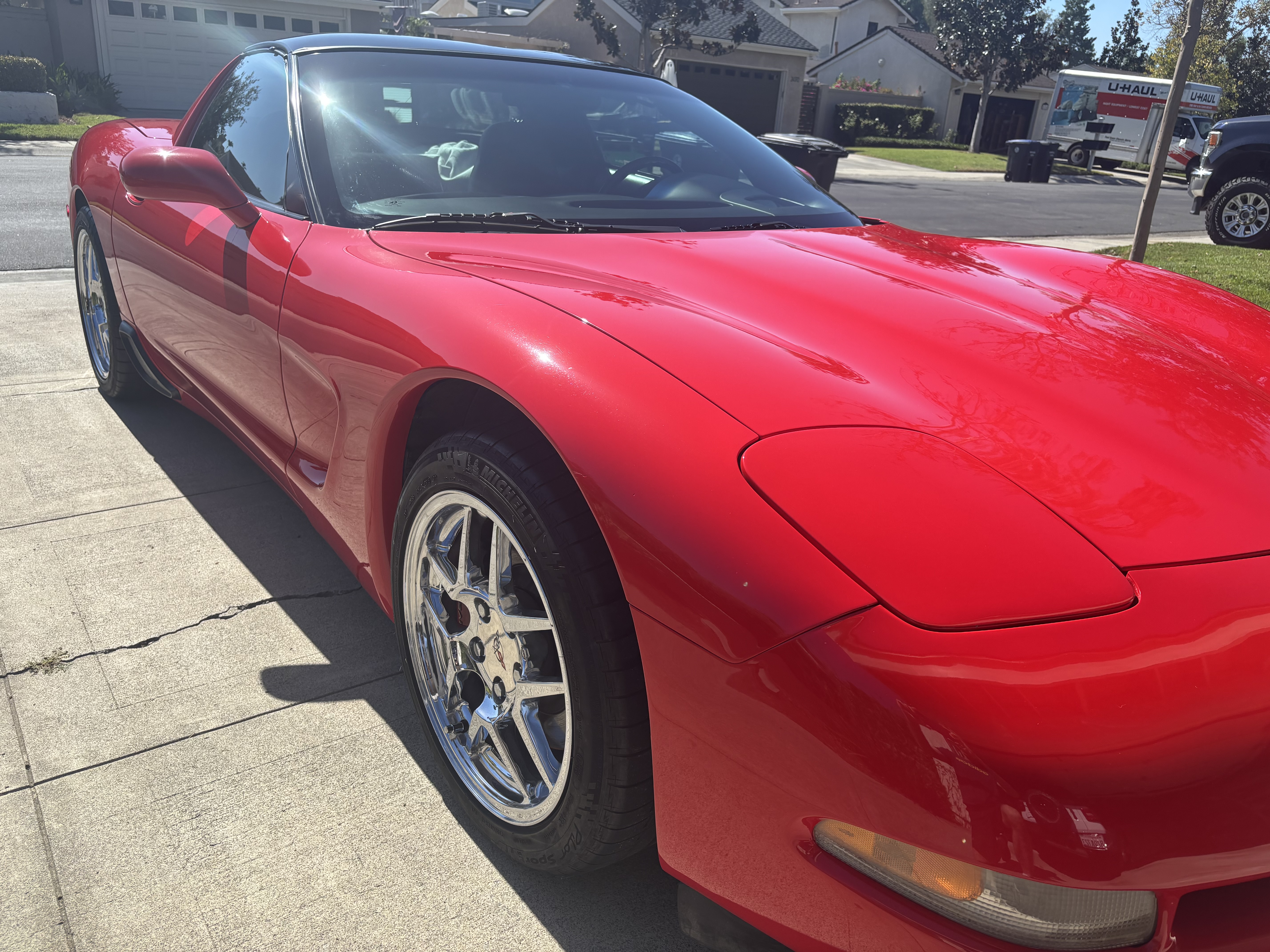 Used 2002 Chevrolet Corvette Coupe w/ Preferred Equipment Group2 RWD image 2