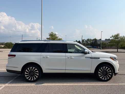 Used 2022 Lincoln Navigator L Black Label AWD/4WD image 5