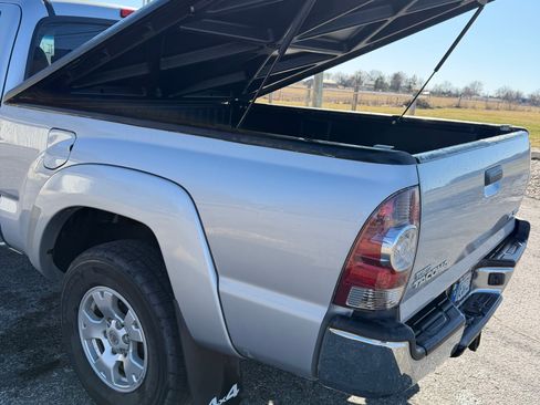 Used 2011 Toyota Tacoma 4x4 Access Cab V6 w/ SR5 Pkg #2 image 8