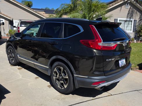 Used 2017 Honda CR-V Touring image 4