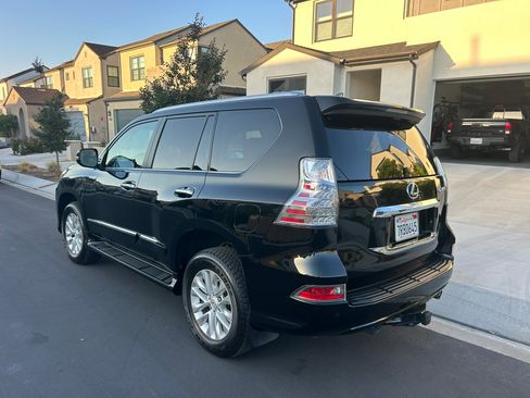 Used 2016 Lexus GX 460 w/ Premium Package AWD/4WD image 5
