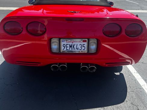 Used 2002 Chevrolet Corvette Convertible w/ Preferred Equipment Group2 RWD image 8