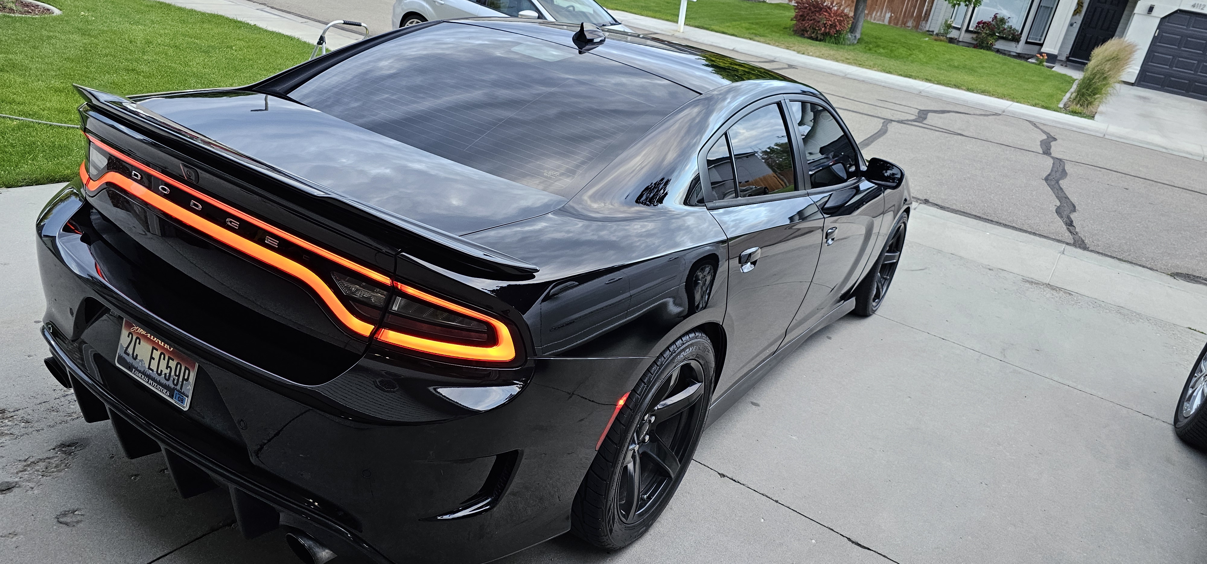 Used 2018 Dodge Charger SRT Hellcat RWD image 8
